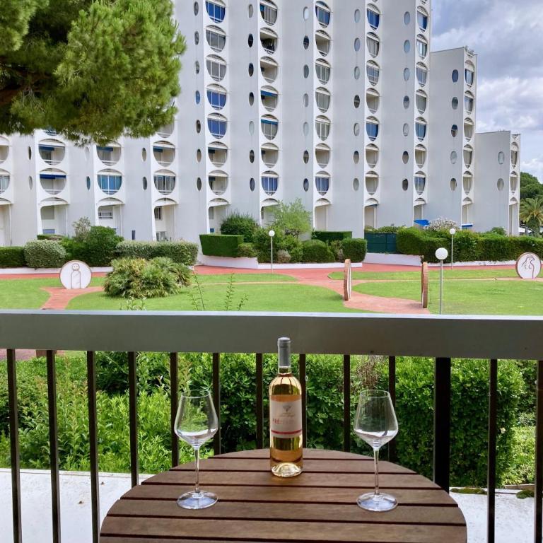 LE CLAPOTIS, Studio avec terrasse quartier port , wifi - Estudio - 2