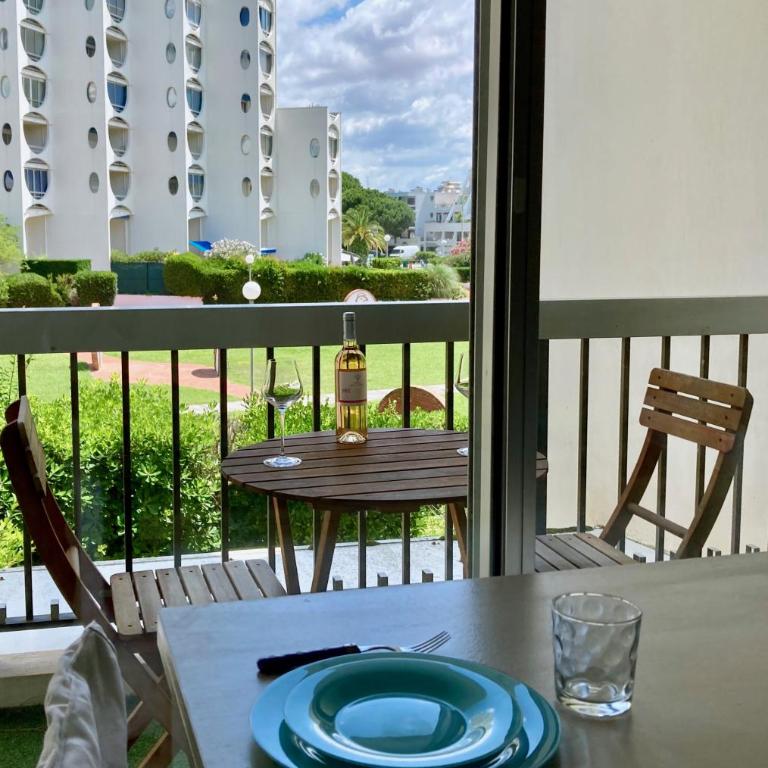 LE CLAPOTIS, Studio avec terrasse quartier port , wifi - Estudio - 5