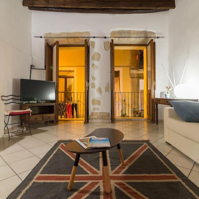 Via Napoli 68 - Appartamento - 58