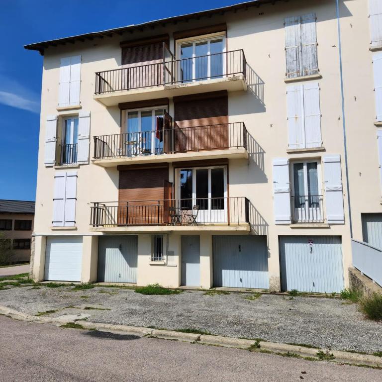 Appartement T2 entièrement rénové dans résidence calme - Appartement 1 Chambre - 7