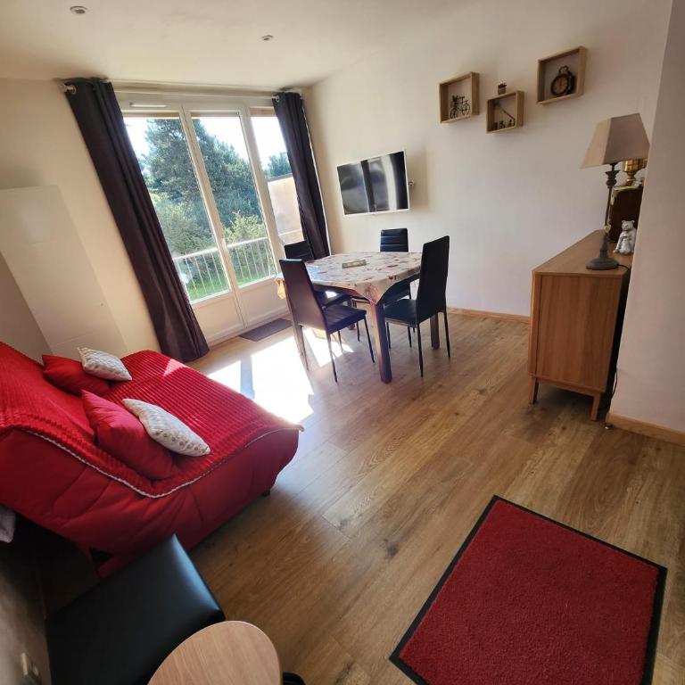 Appartement T2 entièrement rénové dans résidence calme - Appartement 1 Chambre - 18
