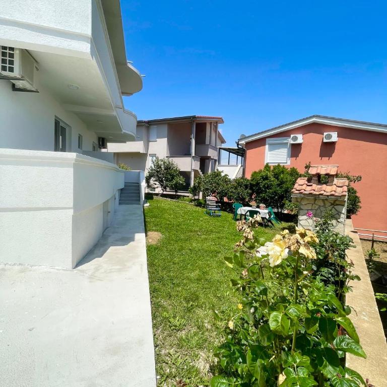 Lulu Garden - Apartman sa 1 Spavaćom Sobom - 16
