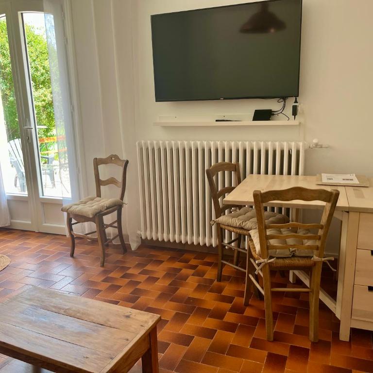 Appartement Harmonie T2-Climatisation, grand Jardin & Parking privé au calme - Apartamento de 1 dormitorio - 26