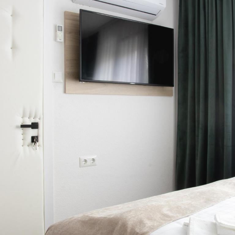 Apartments HAN 2 Sarajevo - Deluks Dvokrevetni Studio sa Bračnim Krevetom - 11