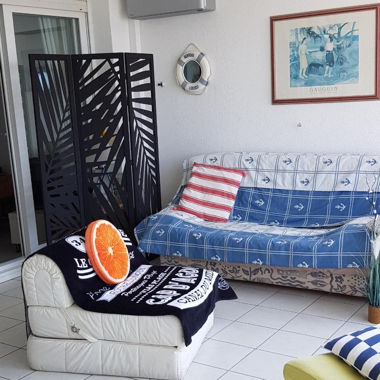 MOM' Blue Paradise Front De Mer 3 étoiles 61 m2 CAP'Diem 3 Clim - Idéal pr un Séjour de 15j ou plus ! Wifi, lit 160 - 4è Ascenseur, Parking, Piscine, Pétanque, Ping-pong - Pistes cyclables - Golf & Tennis à 10 mn - Apartment with Sea View - 47