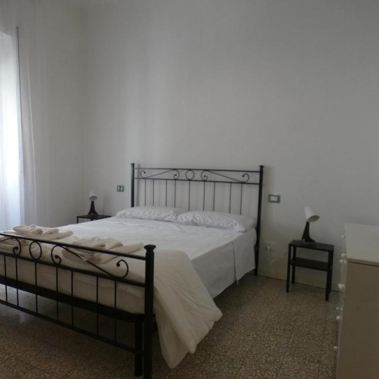 A LA GARE - Two-Bedroom Apartment - 37