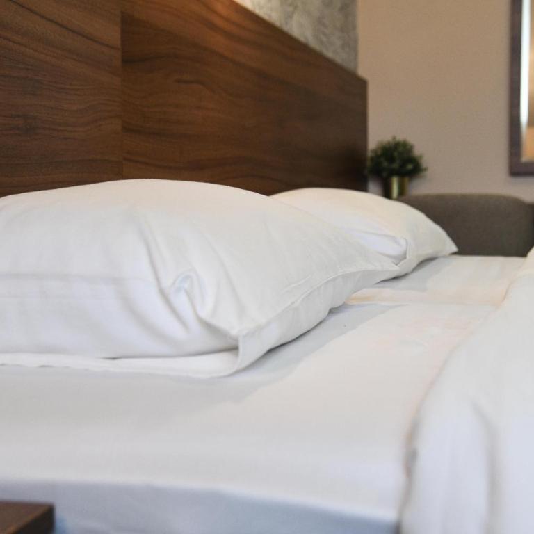 Hotel Garden - Dvokrevetna Soba s Pomoćnim Ležajem - 26