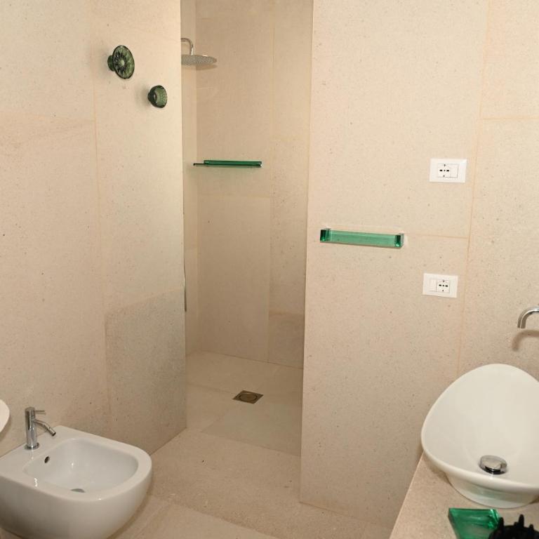 Lebum Apartments & Suites - Standard Apartment - 8