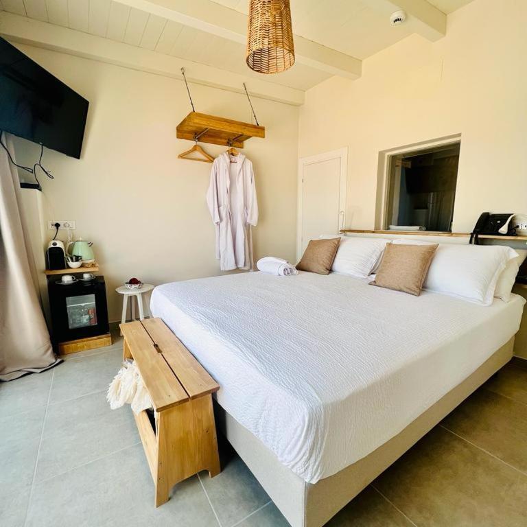 Palazzo Matà Boutique Hotel - Camera Matrimoniale Deluxe con Vista Mare e Vasca Idromassaggio - 3