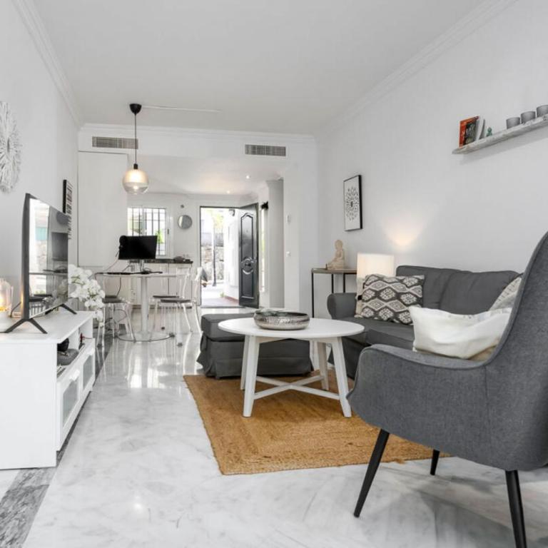 Luxury apartment near Puerto Banús - Two-Bedroom Apartment with Terrace - 13