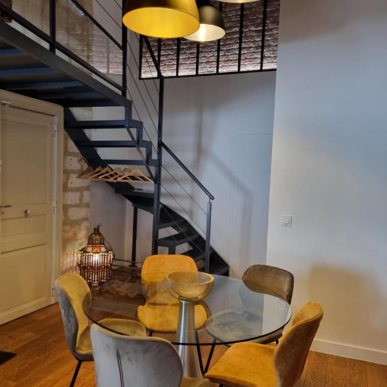 Duplex Chic Climatisé avec terrasse proche Comédie - Apartment - auf 2 Etagen - 5