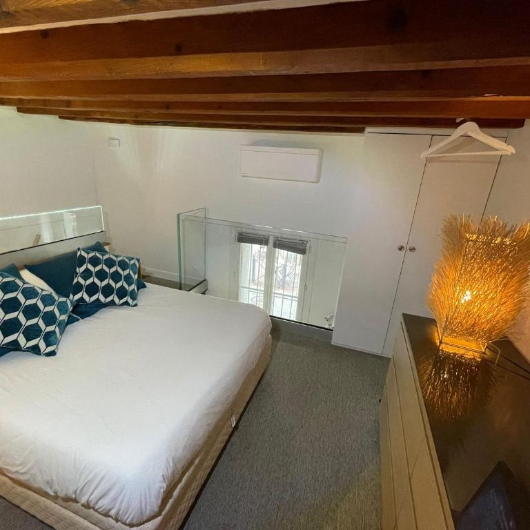 Duplex Chic Climatisé avec terrasse proche Comédie - Apartment - auf 2 Etagen - 23