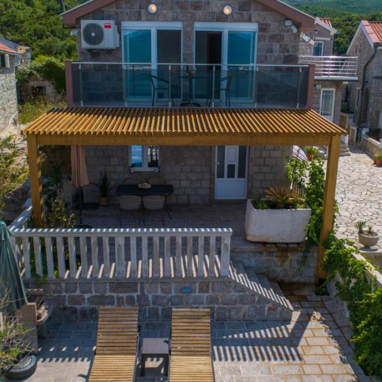 Family House Bjelila - Two-Bedroom House - 9