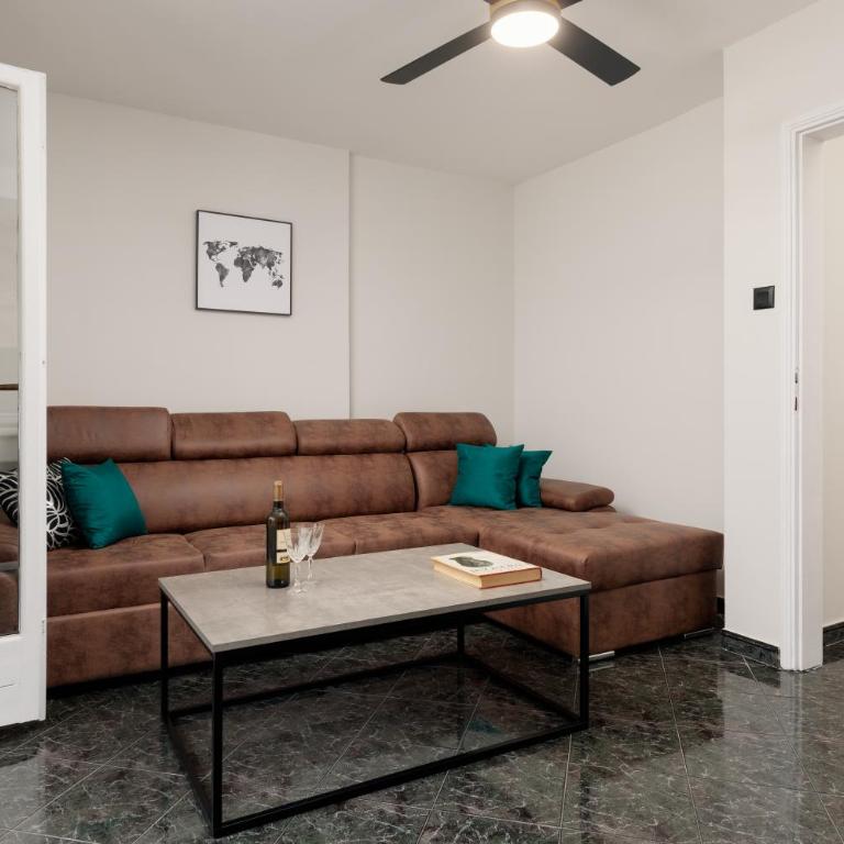 Sea Breeze - Two-Bedroom Apartment - 8