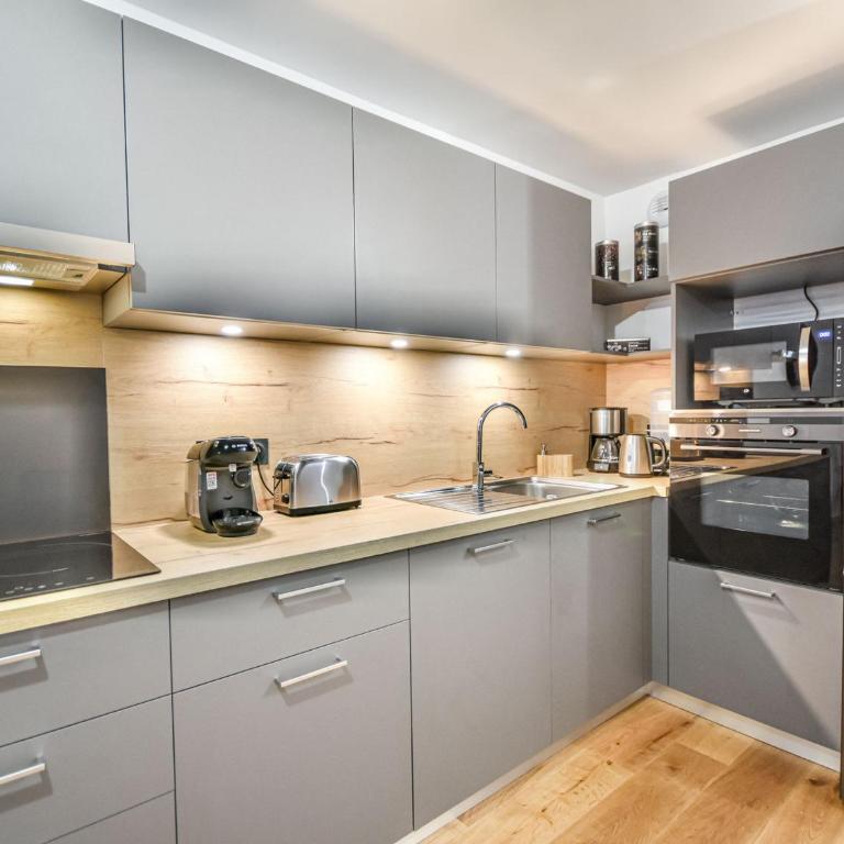 Appartement moderne T3 - Proche pistes et village - 6 pers - Parking - Ski room - Wifi - FR-1-685-65 - Appartamento - 11