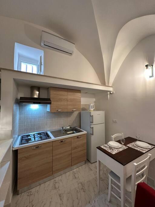 CosmyWhite, casa moderna nel cuore della città . . . - Appartamento Monolocale - 9