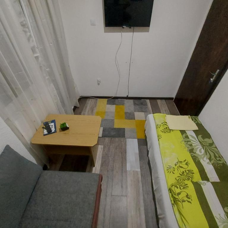 Pandora's Place - Dvokrevetna Soba sa Bračnim Krevetom i Balkonom - 13