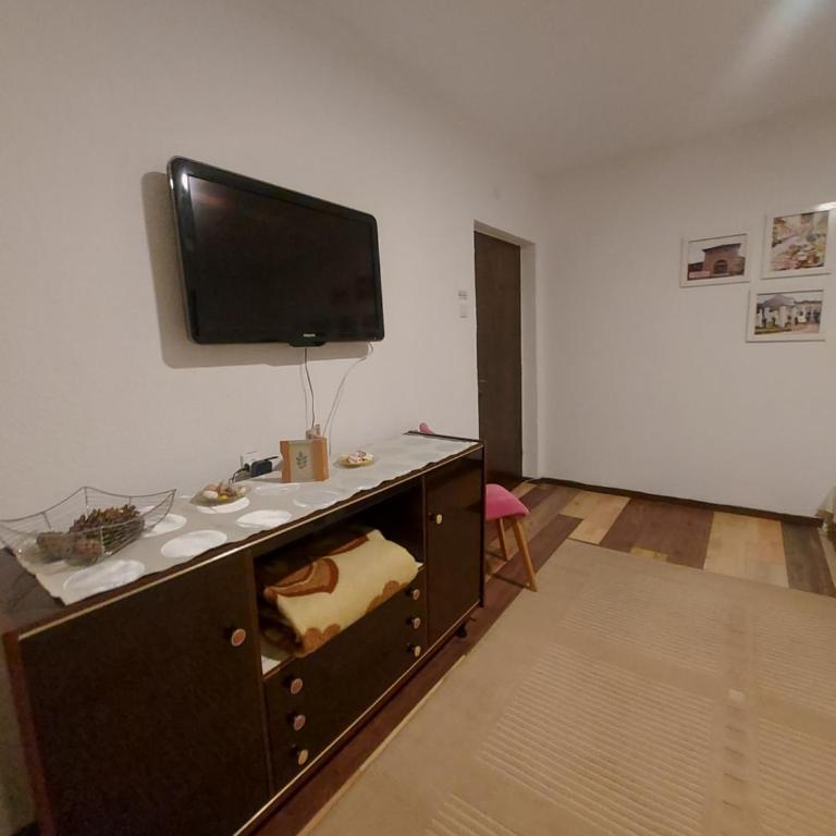 Pandora's Place - Deluks Dvokrevetna Soba sa Bračnim Krevetom - 13