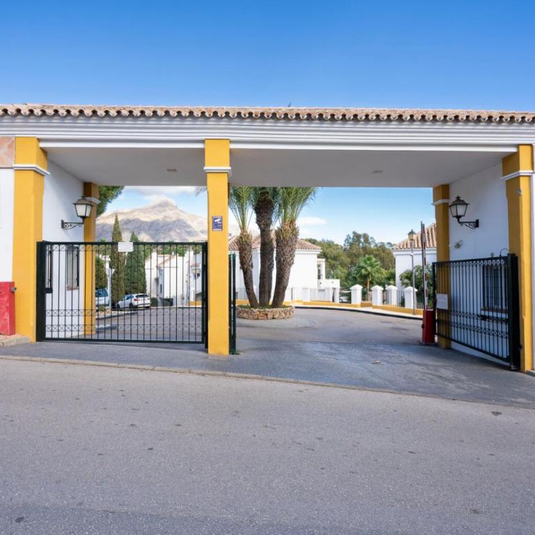 Luxury apartment near Puerto Banús - Two-Bedroom Apartment with Terrace - 44