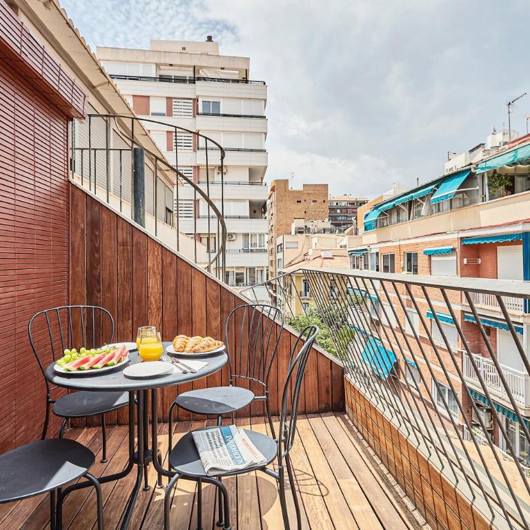 Hello Alicante Apartamentos - Apartment with Terrace - 12