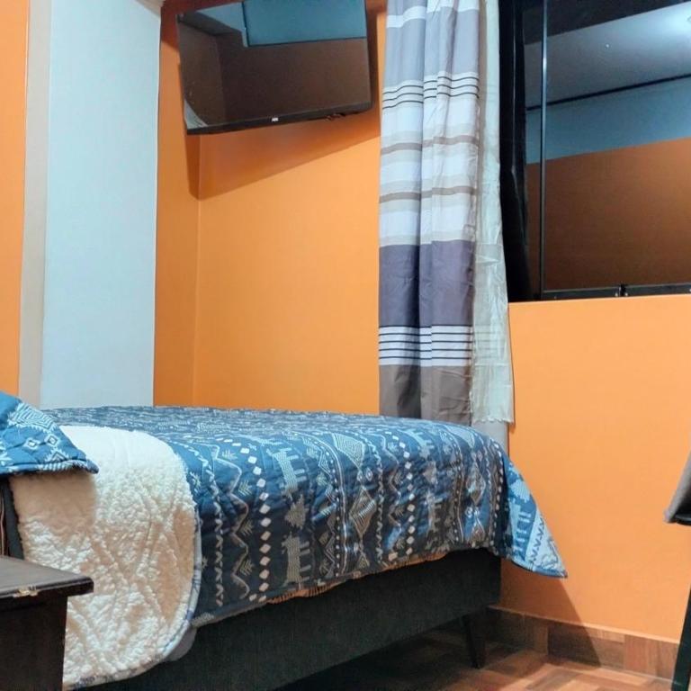 Hostal Real Caraz - Habitación Doble Económica - 15