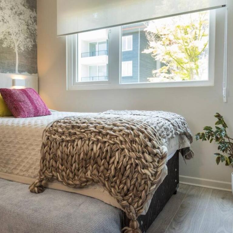 PUCON depto NUEVO! DOS DORMITORIOS DOS BAÑOS, en condominio con estacionamiento,balcon, super equipado, WIFI Y CABLE, PISCINA CON JARDINES, ZONA TRANQUILA A SOLO 5 MINUTOS DEL CENTRO EN AUTO - Two-Bedroom Apartment - 10