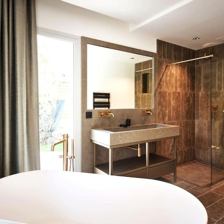 A11 Staywizus - Villa Cap Antibes Sea View 5 BDR - AC, Rooftop Pool & Parking - Villa - 17