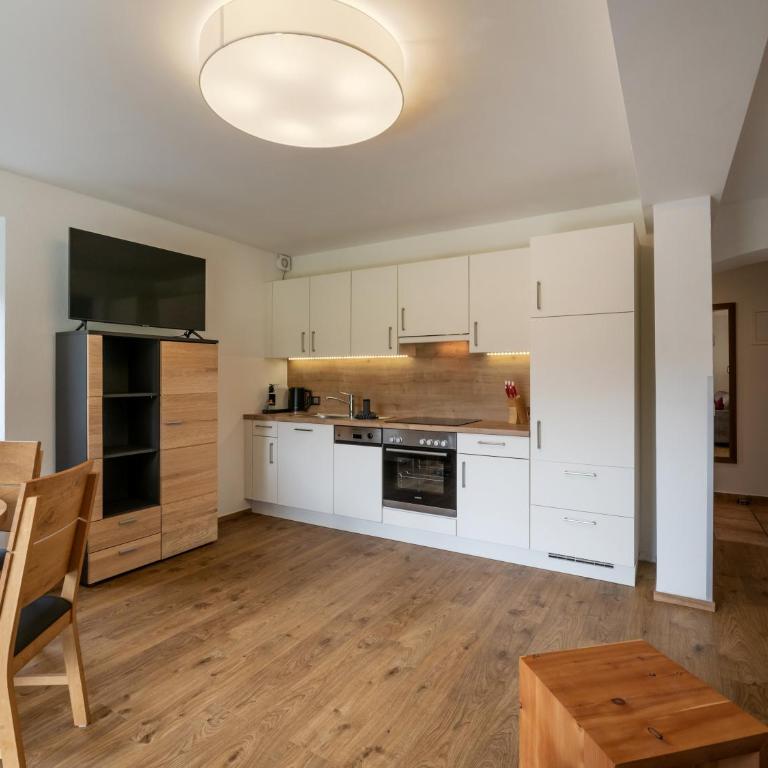 Appartements Am Achensee - Apartment im Erdgeschoss mit Garten-, See- und Bergblick - 2