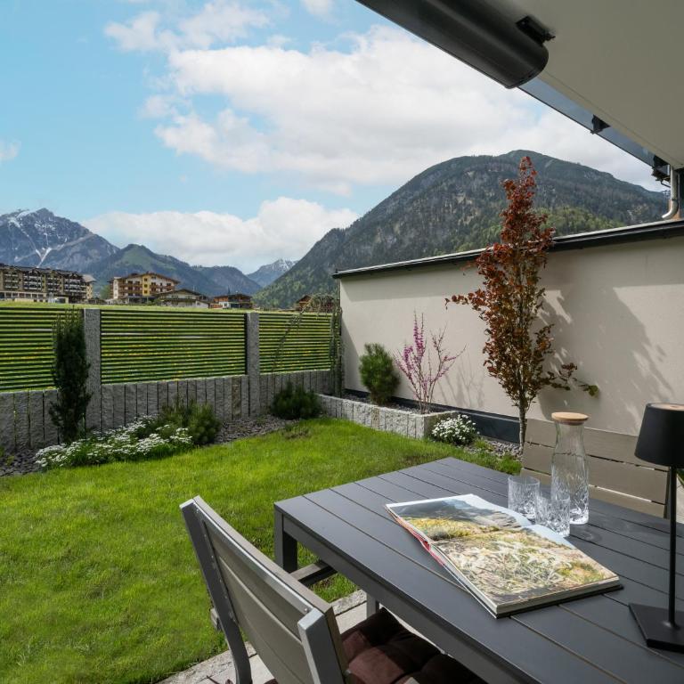 Appartements Am Achensee - Apartment im Erdgeschoss mit Garten-, See- und Bergblick - 5