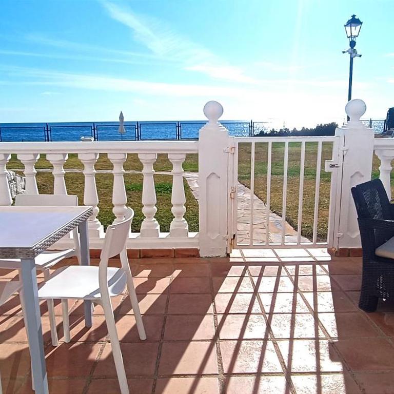 Modern apartment with pool on the beachfront in Marbella by SharingCo - Apartamento de 3 dormitorios - 4