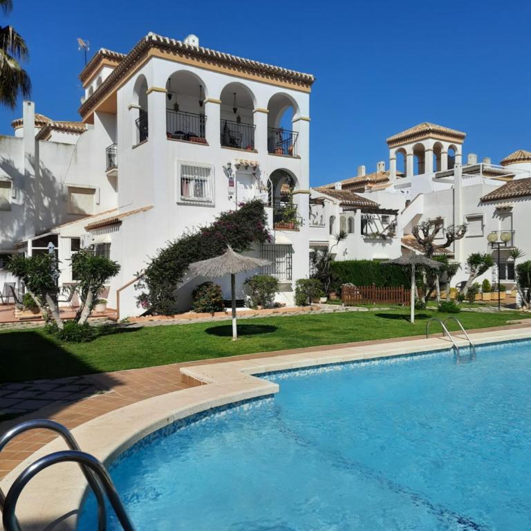 Villa orihuela costa - Apartamento de 2 dormitorios - 2