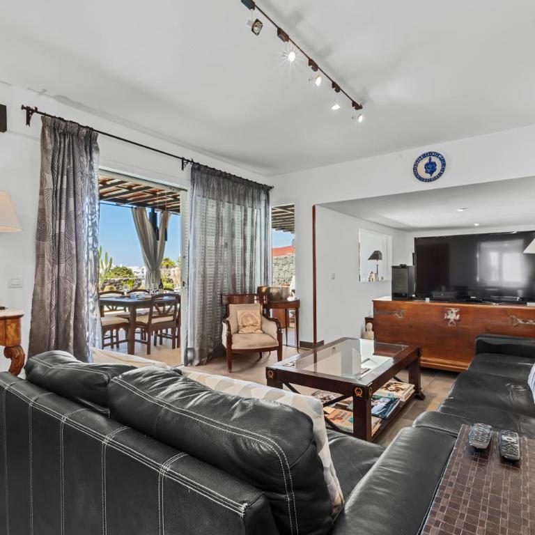 Villa Patos - Three-Bedroom Villa - 20