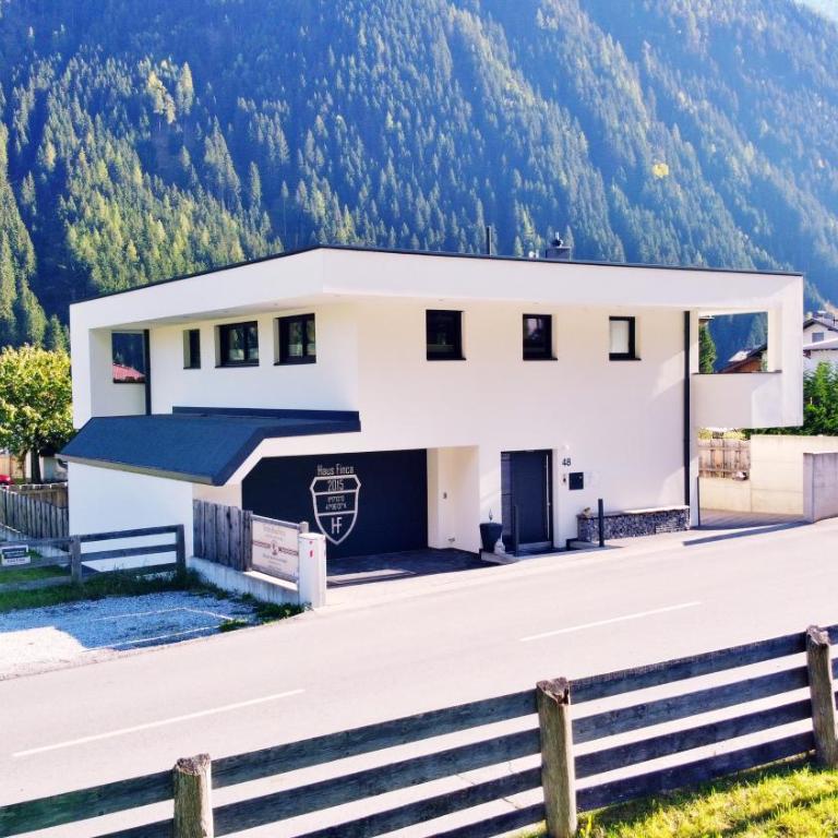 Haus Finca, inklusive Stubai Super Card während des Gültigkeitszeitraums, Busstop, WIFI, privater Garten - Apartment mit Blick auf die Berge - 3