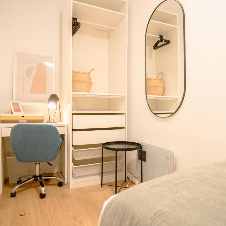 Live it Madrid Gran Vía - Single Room with Shared Bathroom - 2