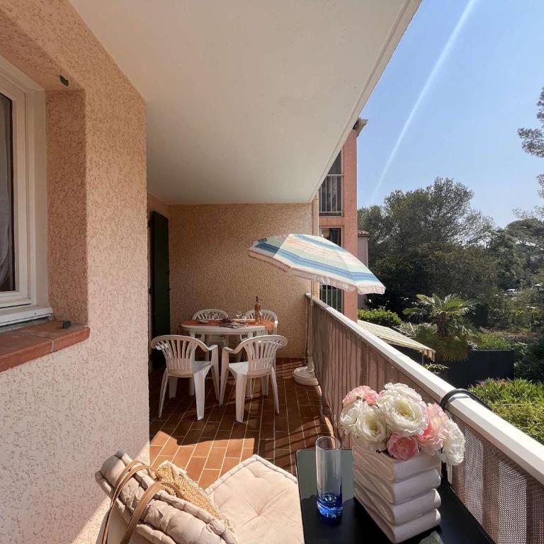 Appartement 2 pièces avec terrasse et parking à 400m de la plage – Saint Aygulf - Appartement 1 Chambre - 8