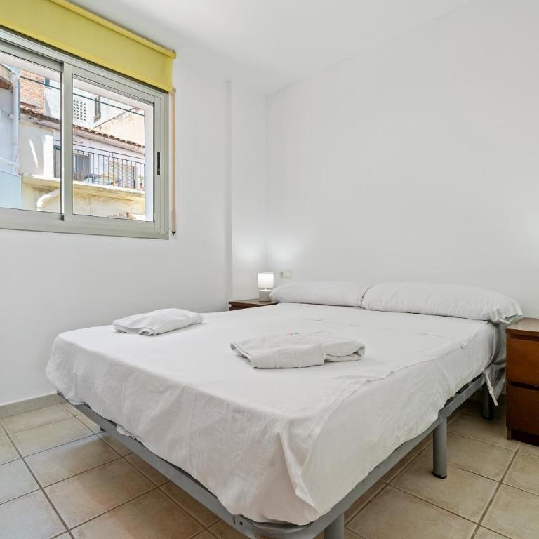 Hauzify I Apartament Colón 1B - Apartamento con vistas al mar - 9