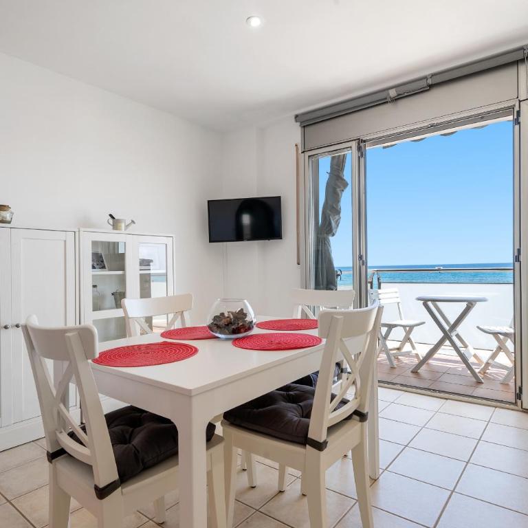 Hauzify I Apartament Colón 1B - Apartamento con vistas al mar - 3