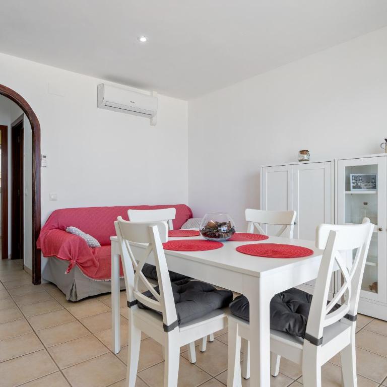 Hauzify I Apartament Colón 1B - Apartamento con vistas al mar - 2