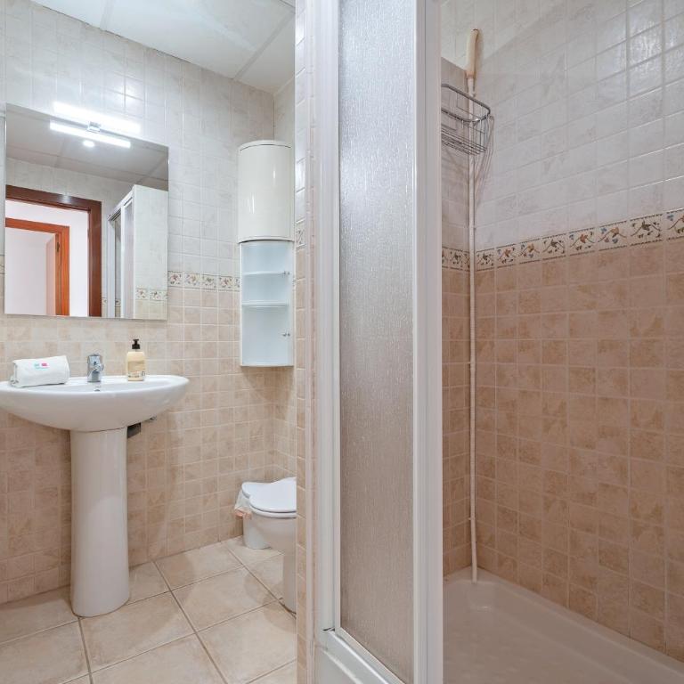 Hauzify I Apartament Colón 1B - Apartamento con vistas al mar - 13