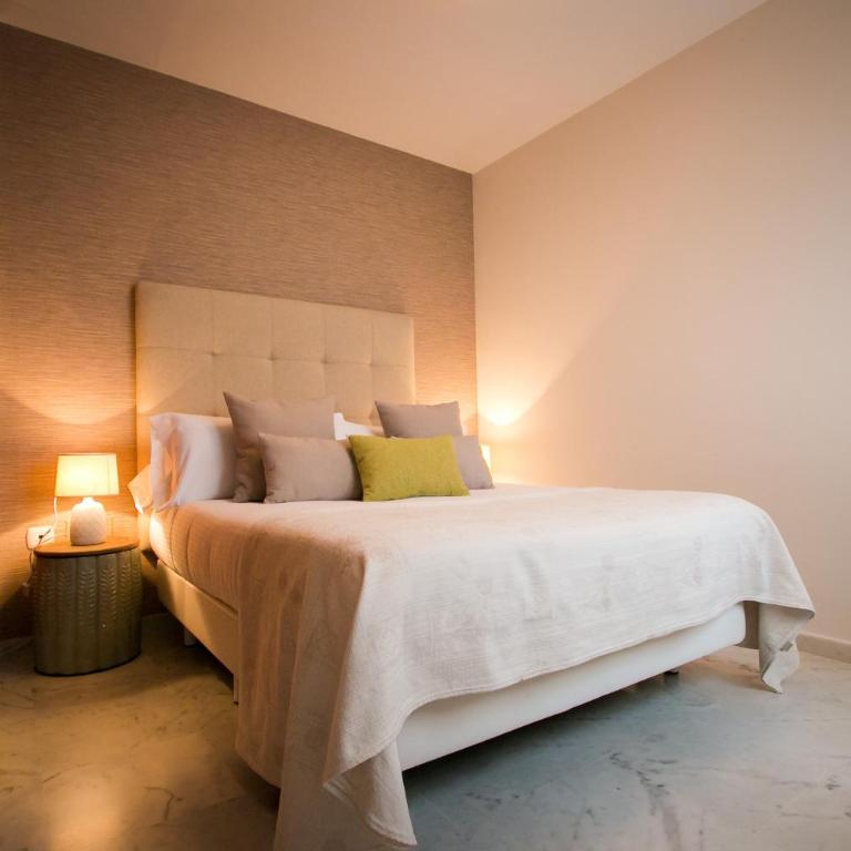 H2M Peña French Balcony, Smart TV & Parking Option - Apartamento de 2 dormitorios - 18