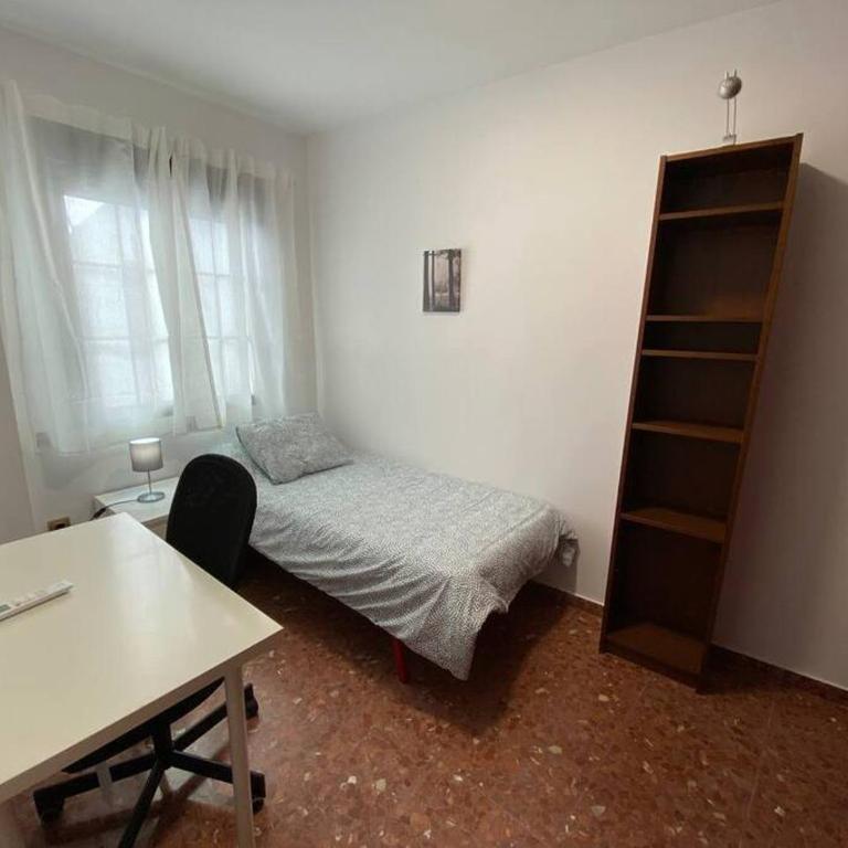 Piso grande de 120 m2, a 15' de la playa en coche - Apartamento - 13
