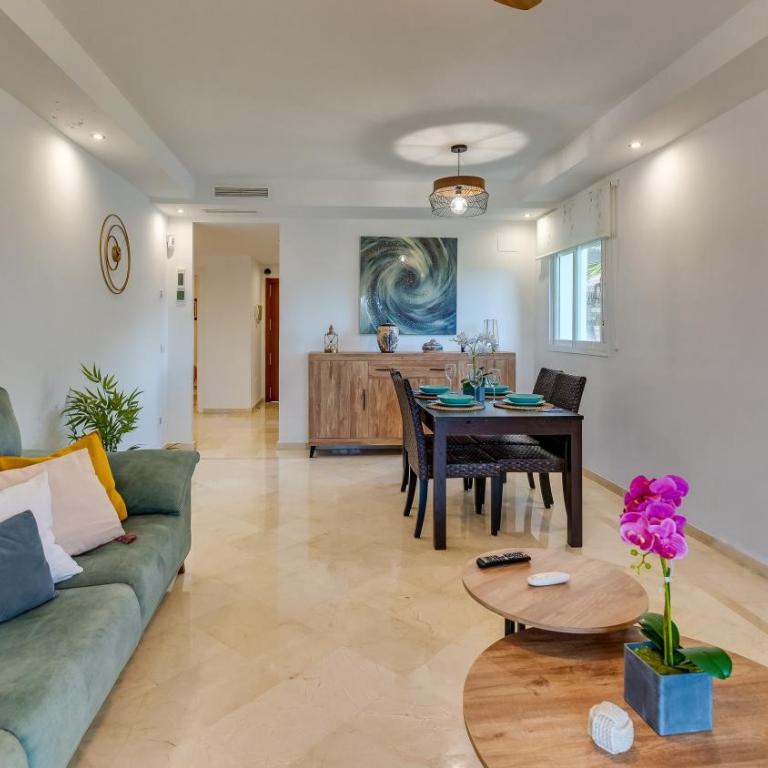 Magic Corner on Golden Mile - Apartment - 69