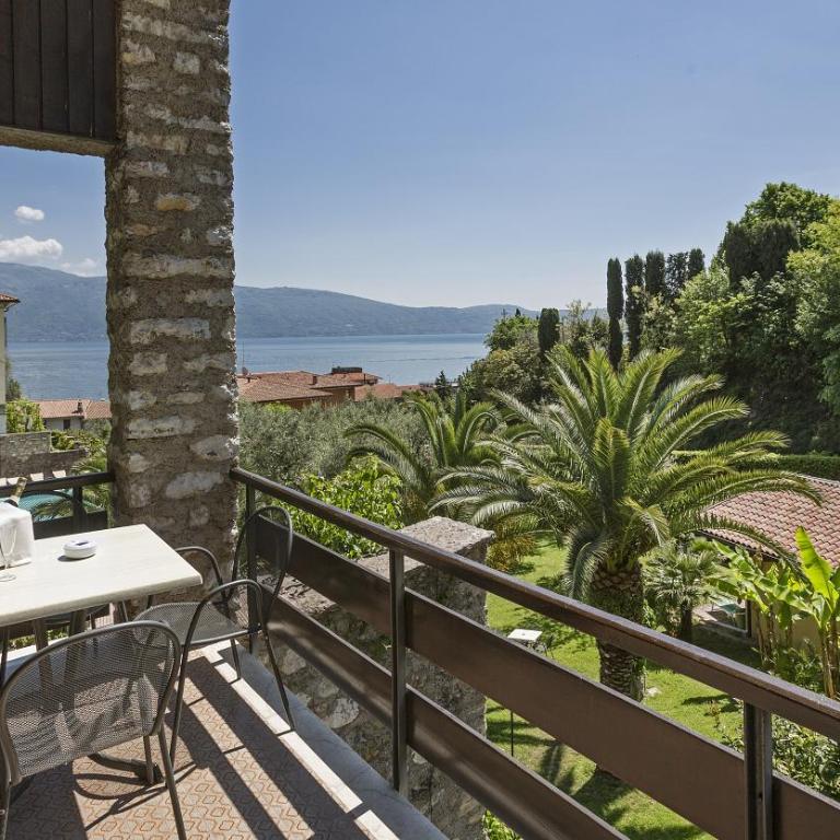 Hotel Livia - Camera Matrimoniale Superior con Vista Lago - 7