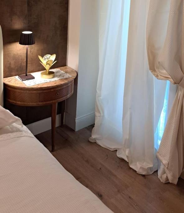 Centro storico, Centralissimo LUXURY SMERALDO SUITE Doccia Idromassaggio , cesto con piccola colazione - Appartamento con 1 Camera da Letto - 11