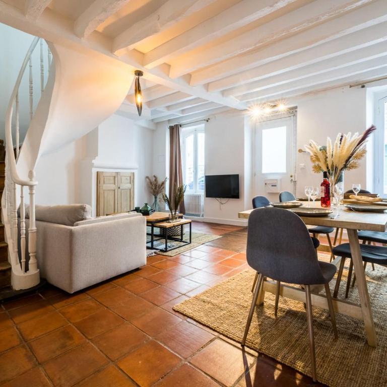 MELLOW KEYWEEK Biarritz town house - Maison de Vacances - 1