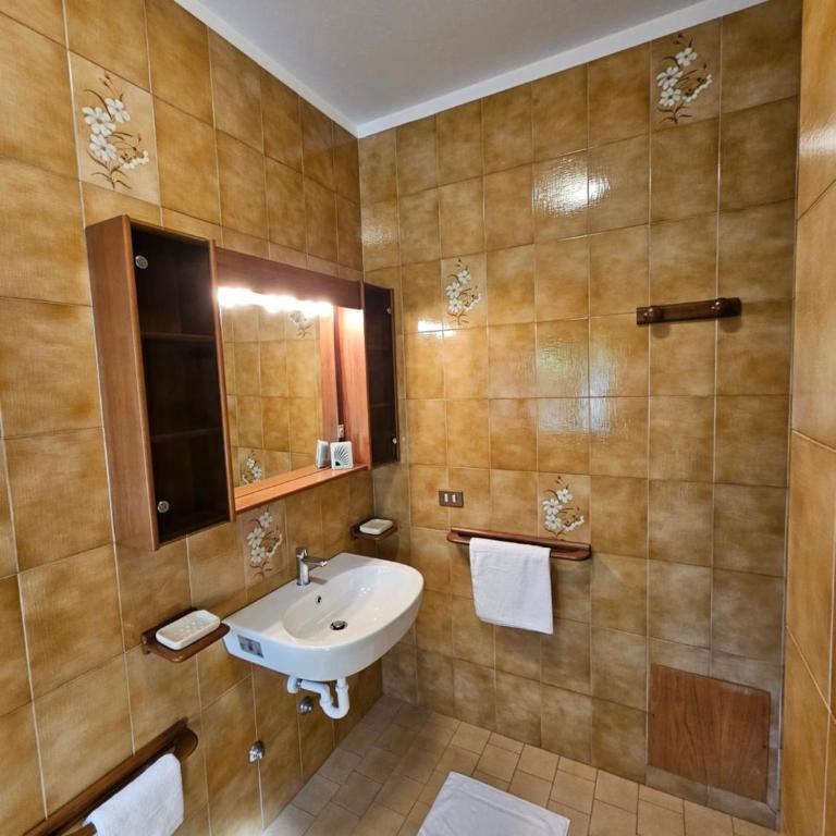 Casa Ronci - Centro Storico - Palacongressi Rimini - Casa con 2 Camere da Letto - 14