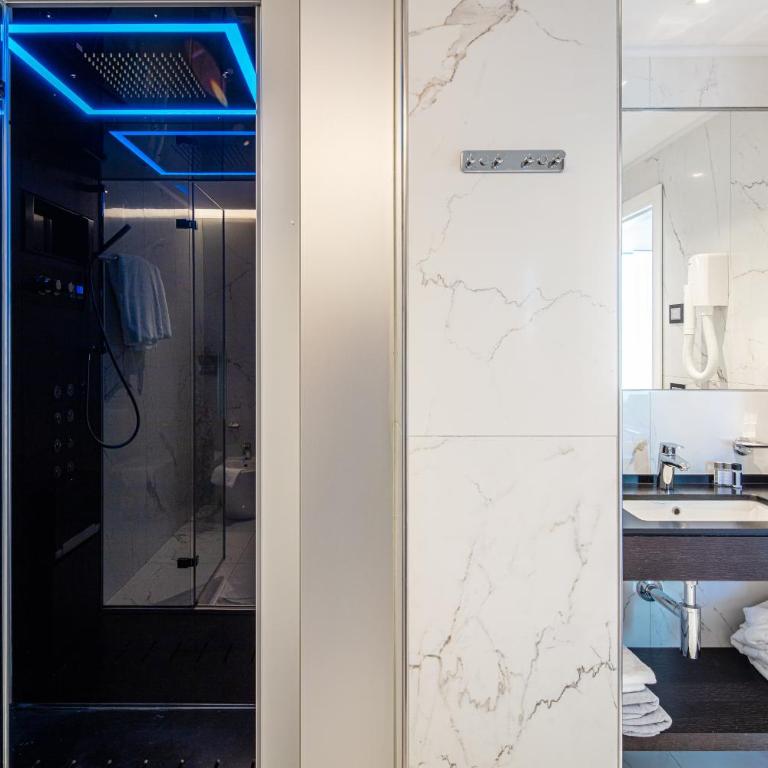 Monaco Suites Hotel - Suite con Vasca Idromassaggio - 5