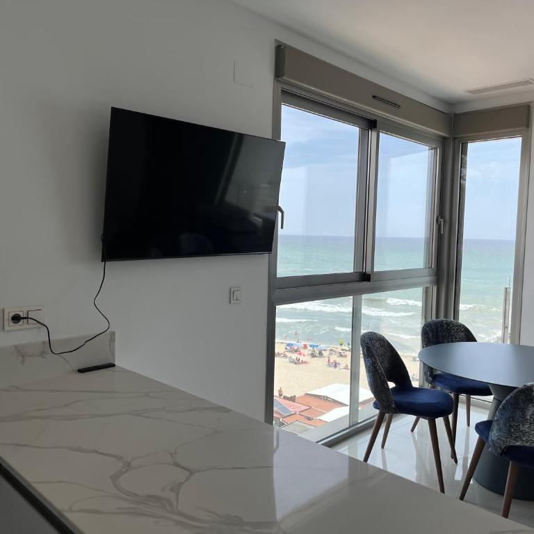 Exclusive apartment for 6 people on the beach - front line - 1st line - Apartamento de 3 dormitorios - 21