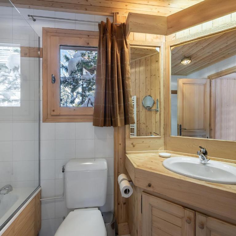 Appartement rénové avec 2 suites, balcon et poêle à bois, proche centre et remontées mécaniques, Megève - FR-1-569-39 - Appartement - 10