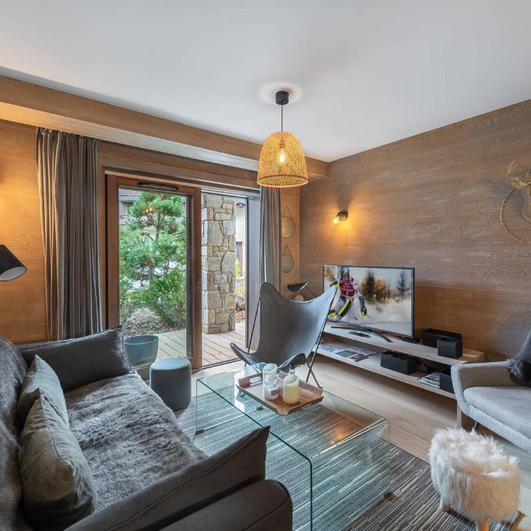 Appartement cosy à Rochebrune, piscine et parking - FR-1-569-58 - Appartement - 1